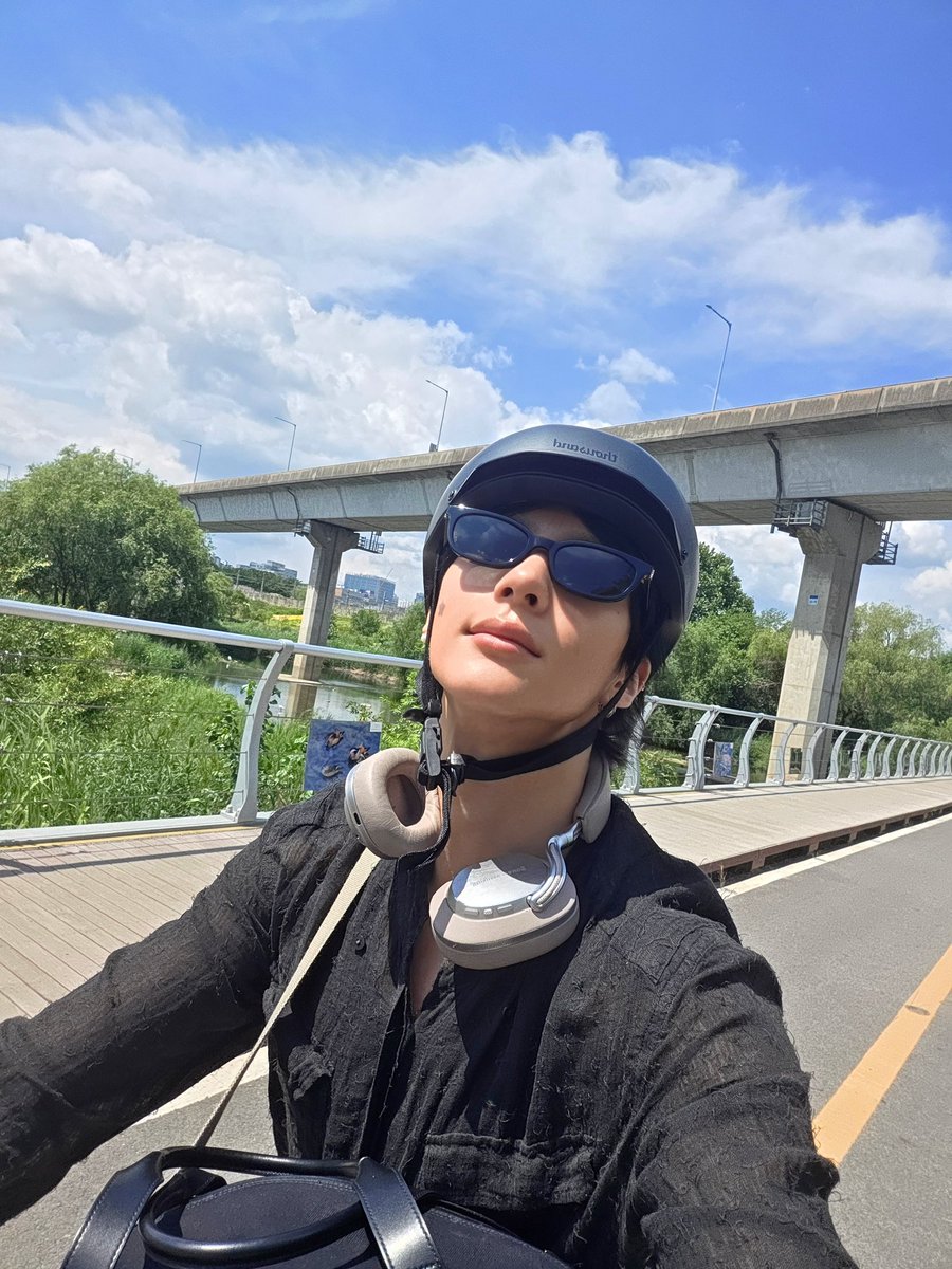 anton_fanbasejp's tweet photo. Daily Brand Reputation  
アントンのブランド評価をあげましょう！#Anton 🦕

Goals : 50 RT &amp; Reply   

라이즈 앤톤 베스트 막내 
라이즈 앤톤 패션 스타 
라이즈 앤톤 스위트 허니 보이스 
라이즈 앤톤 퍼펙트 보이 
라이즈 앤톤 최고다 

 #RIIZE #ANTON #앤톤 #アントン https://t.co/Oy702vEDTD