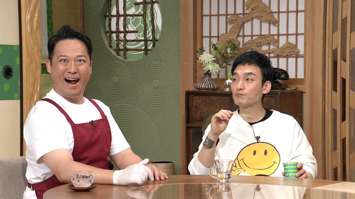 usakame_ytv's tweet photo. 次回の #うさかめ をちょい見せ☝️

　\台湾定番お菓子/
🍠さつまいもボール修業

🇹🇼台湾の #さつまいもボール に惚れ込んだ #田崎佑一 が現地で徹底調査🔍

▼芋の種類
▼特製調理器具
▼調理法

完全再現なるか⁉️

🌆6月14日（日）夕方5時〜
✅放送時間いつもと違います

#草彅剛 #海原やすよともこ https://t.co/hHpOP2gYXl