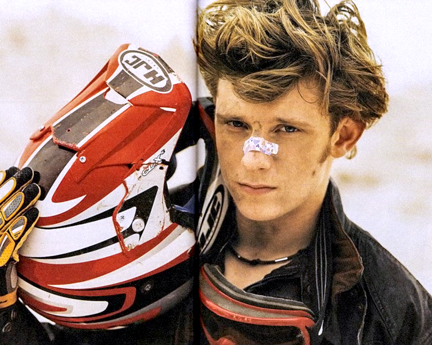boo__pin's tweet photo. Jamie Bell for  L'Uomo Vogue (2005) https://t.co/eZqVcO8OEQ