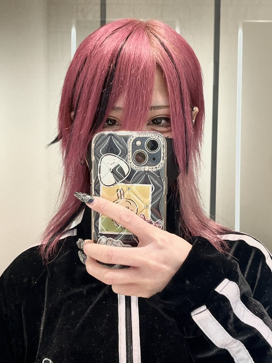 _chimi_san's tweet photo. 18歳~23歳(今)
だいぶ垢抜けたと思います https://t.co/A3ZczLal0j