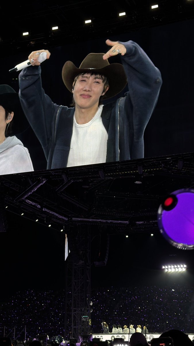 fer vio y verá a bts! tweet media