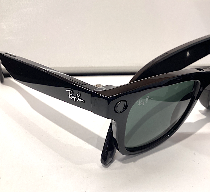 iwakioptic's tweet photo. 玉川高島屋SC店では、「Ray-ban Meta」「Oakley Meta」を取り扱っております。「Hey meta！」の呼びかけや、テンプルを軽くタッチすることで、高画質の写真が撮れたり見ているものを翻訳できたりする、最新の“AI ”WEARです！https://t.co/dce8vrmw3s https://t.co/sY2laKfB51