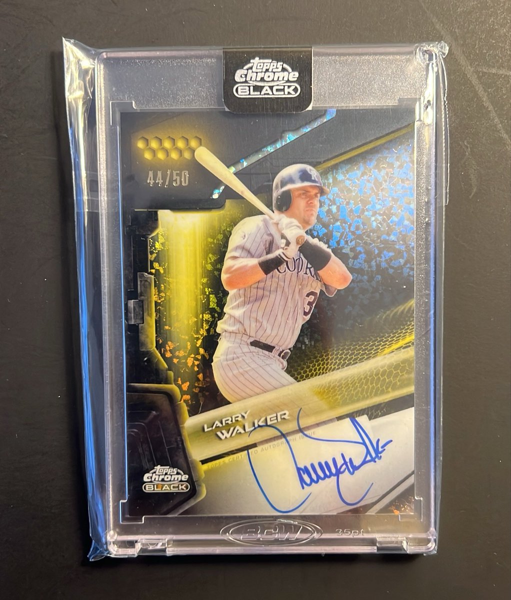 phillycardboard's tweet photo. $30

Larry Walker Topps Chrome Black auto 
/50

#PCstacks
Stack til 6/12
Shipping In Bio https://t.co/aGRZ717Qp9