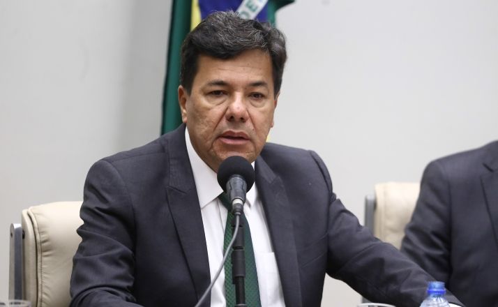 sbtnews's tweet photo. ➡️Mendonça Filho: 'É muito barato cometer crimes no Brasil'

Ao defender a PEC da maioridade penal, deputado afirmou que adolescentes têm têm 'plena' capacidade de compreender as consequências de seus atos #sbtnews 
https://t.co/uDGqXpS6Ur https://t.co/0IiId1cizq