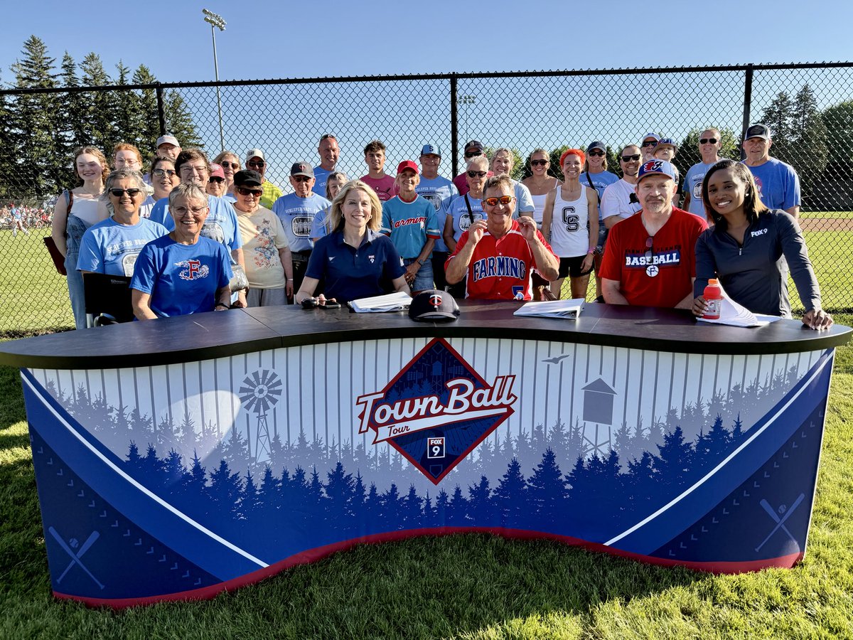 bschlep1's tweet photo. Great night in Farming, MN at Schleper Bros. Baseball Field! Nice group of Schleper rellies here to join the @FOX9 @Fox9Sports Town Ball Tour!!
@KelceyFox9  @fox9photogs @ian_leonard @SymoneTV https://t.co/m5rvOSMTjn
