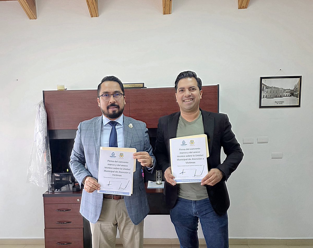 fjjuarezl's tweet photo. Fue un gusto recibir en nuestras instalaciones de la @ceaivgente a Edgar Javier Reséndiz Jacobo, presidente de #DoctorMora, con quien firmamos el convenio de colaboración para conformar la Unidad Municipal de Atención a Víctimas. 🤝 https://t.co/nm9YeY7UK5