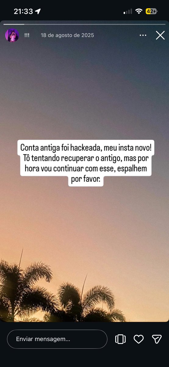 Levinalili's tweet photo. ⚠️DENUNCIEM NO IG carolanasmelo⚠️

Esta se passando por mim e pegando mídias daqui e do tele. 
Falando que o meu insta de verdade foi hackeado e que esse é o novo

🚨MEU ÚNICO IG DE VDD É O Levina.lili🚨 https://t.co/N0yV0kQdTh