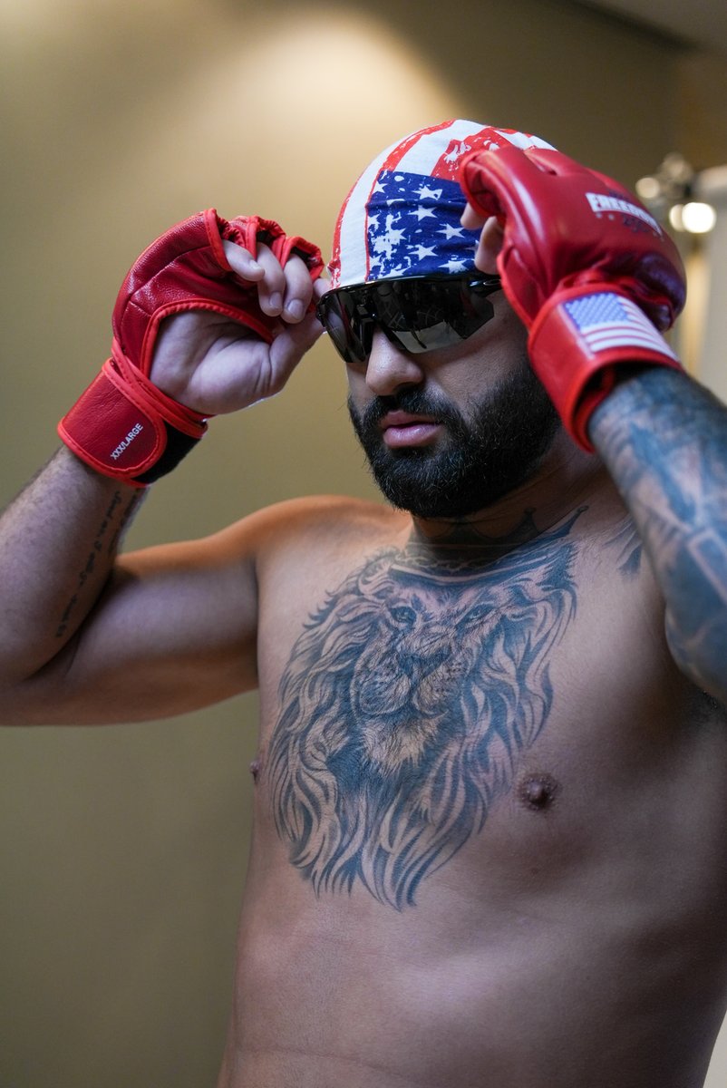 UFC_AUSNZ's tweet photo. Feeling very patriotic this media day 📸 

#UFCWhitehouse Fight Week is well and truly underway! https://t.co/PT2dp0Nxfq