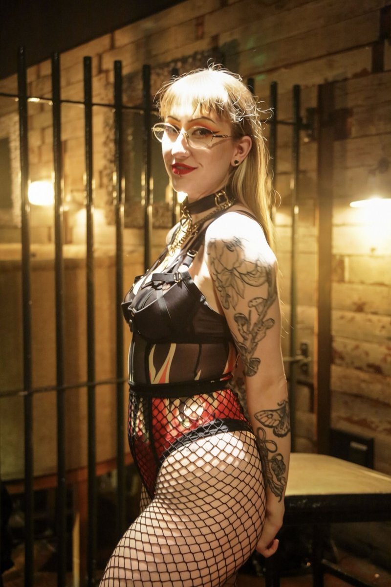 LaceandLeashes's tweet photo. I'm a good girl really 😇 https://t.co/cMskFBVmaH