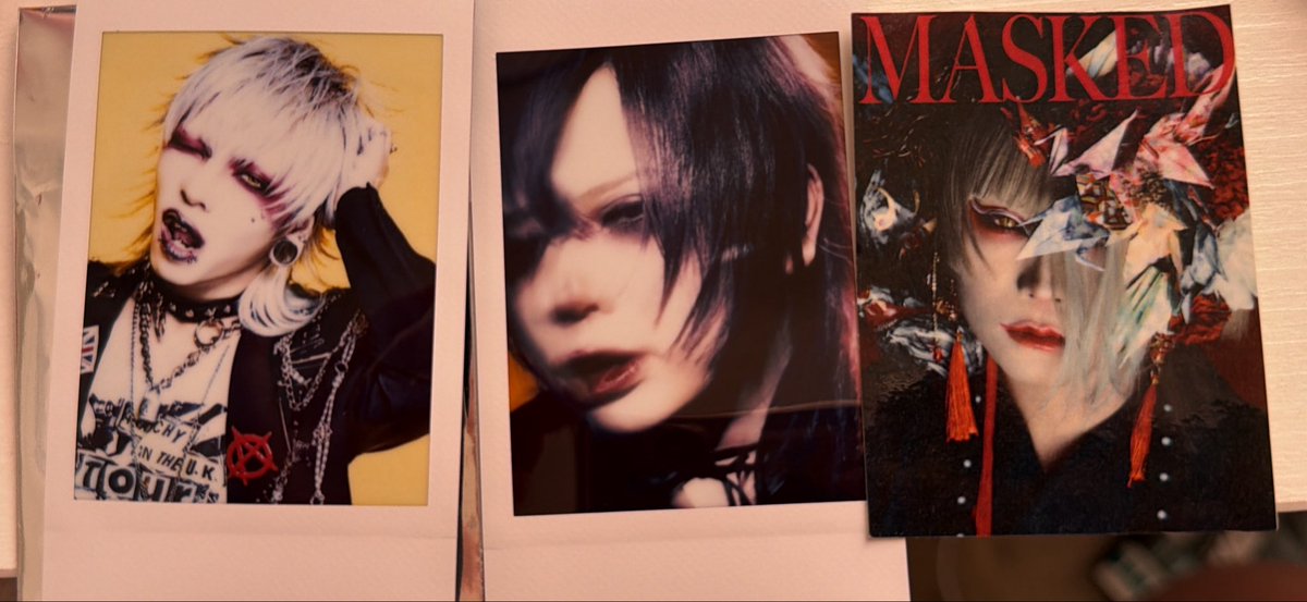 i6zj2's tweet photo. 【 お譲り /  交換してください 】

MASKED POPUP STORE

譲:百鬼 （妖）（こちらのみシール） 
/ SUPERKNOVA /透明少女

お譲りの場合、定価＋送料

交換の場合、
まみれた/DAMNED /ルルノネ/哀と凛人の無所属

DMにてご連絡ください。 https://t.co/5QNrw3xf9W