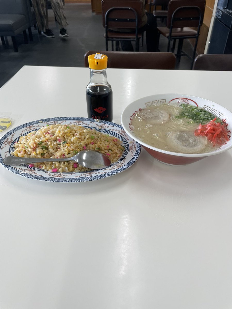 junyan1212's tweet photo. 次の仕事まで時間があるから先にご飯を食べようと思って丸幸ラーメンセンターに行ってきた😃 https://t.co/2hrLsIarMq