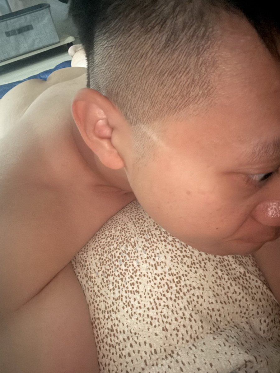 TaipeiXimen's tweet photo. 好煩喔
台北的雨下不停ㄟ

#男士除毛
#西門町 https://t.co/D2HLIMi6Nz