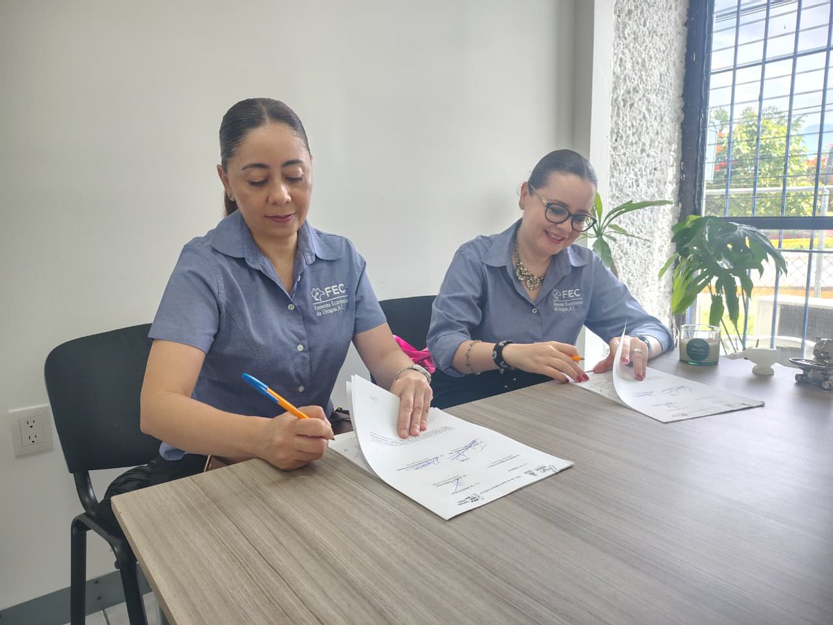 FEC_AC's tweet photo. El día de hoy llevamos a cabo la firma del Convenio de Colaboración entre Fomento Económico de Chiapas A.C. y el Colegio de Bachilleres de Chiapas (COBACH), fortaleciendo los lazos de cooperación para impulsar acciones conjuntas que contribuyan al bienestar de nuestra sociedad https://t.co/h980rkGPum