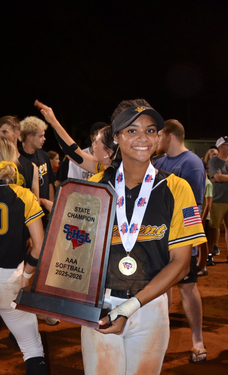 kayleighrouse27's tweet photo. Recap of Junior Year!! #AllRegion#StateChamps #Uncommitted  @NGUSoftball_ @GamecockSoftbll @AUtrojanssb @TexasSoftball @AlabamaSB @UGASoftball https://t.co/gVzVAmXsYF