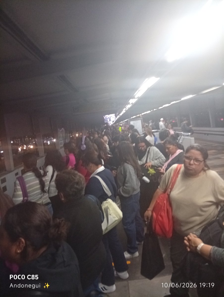 andonegui_'s tweet photo. @ClaraBrugadaM @SSC_CDMX @Claudiashein Mejor ponte a trabajar pinche inútil y a los del @MetroCDMX que el sistema es una mierda como tú pinche cerebro https://t.co/4QGUU54oKP