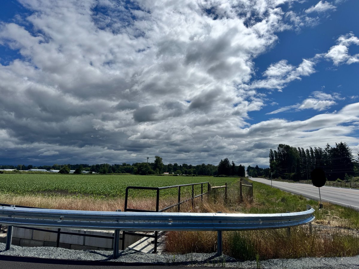 BeyondThePost's tweet photo. A bit of #speed enforcement "tag" with my boss today. Kinda leap-frogged it. East, west, uphill, downhill. It didn't matter what we chose or how obvious we looked in the area. Many drivers didn't get it; so, they got it. Tickets. #Patrol #dayshift๐ https://t.co/3yI3fTRBSx