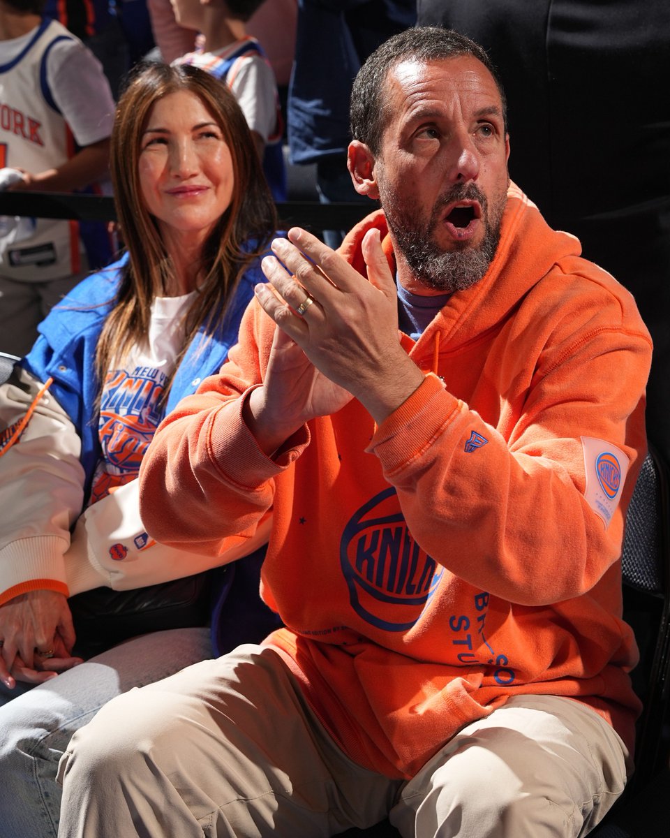 enews's tweet photo. These celebs kept it 💯 at Game 4 of the NBA Finals. Taylor Swift, Adam Sandler, and more were at Madison Square Garden to watch the Knicks-Spurs matchup. (📷: Getty) https://t.co/BfaESttVYA