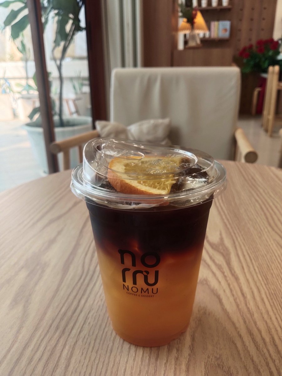 Meenaa199x's tweet photo. แก้ง่วง กาแฟส้มต้องยกให้ที่นี่เลย
#นครพนม https://t.co/xVLxOi5ZP5