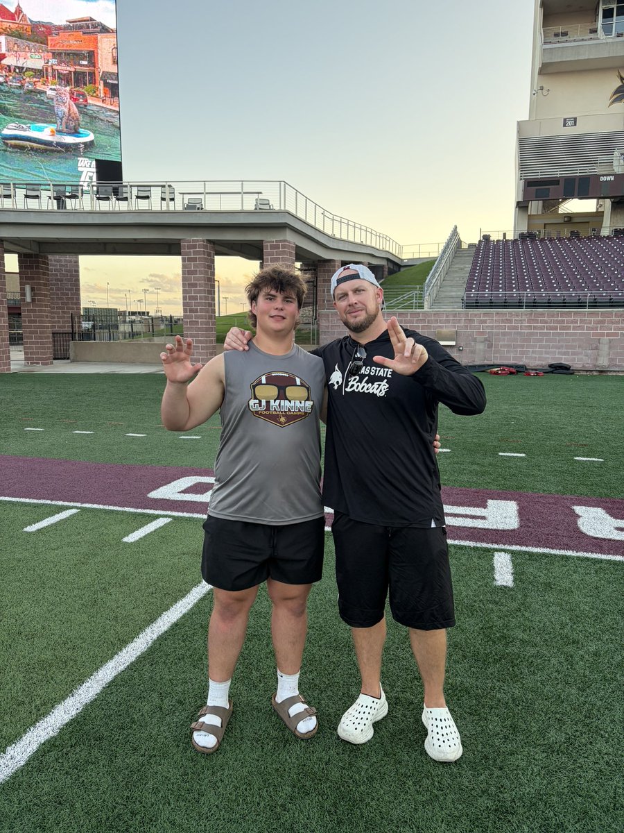 MarshallKirk55's tweet photo. C/O 2028
IOL
6’2” 275lbs

Had a great time at @TXSTATEFOOTBALL camp tonight! It was great meeting @CoachShoeOL, @andrewcobus, @CoachMart1nez and @CoachRobertsTxS! 
Here’s a few reps from tonight: #OL #campseason #classof2028 

@HoelzerJohn @CoachTKeller @5qpLinepride @KHSParentFball