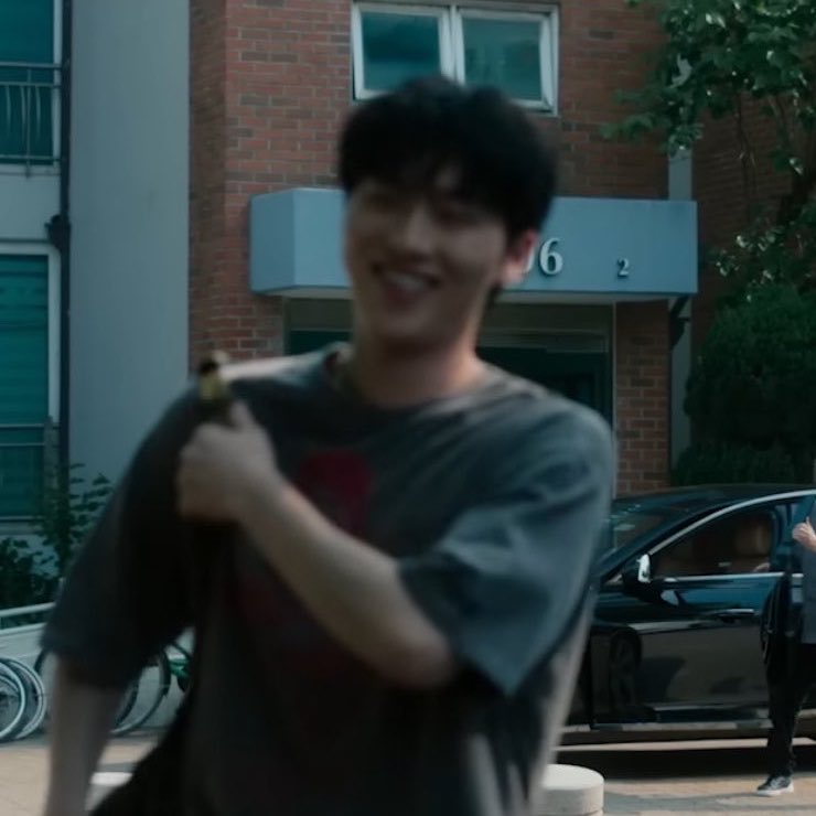 orbtingyou's tweet photo. the finest ragebaiter https://t.co/Q2eNJbYRuw