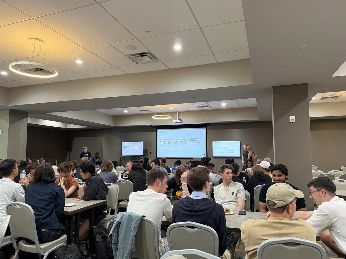 myb's tweet photo. 昨日で #WWDC26 の本編は終わったので、今日はApple Park近くでやっているCommunityKitのイベントを見に来た。トリビアクイズ大会やってたり、try! Swiftやってたり。 https://t.co/L1YBB2gc4m