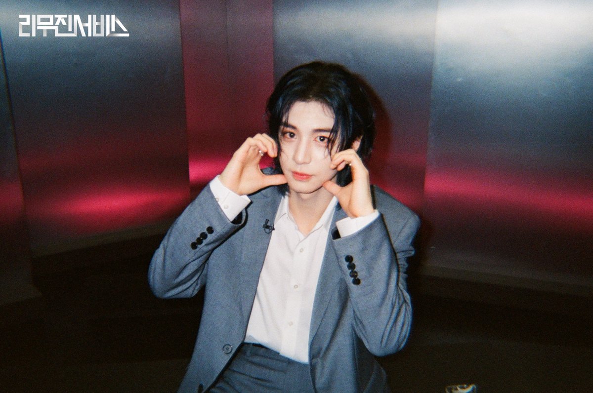 mujin_plz's tweet photo. 재즈의 신, 재즈의 지배자🍷
잏자님의 노래가 거리에 울리게🎶
앞으로도 그의 목소리를
아끼고, 성원하고, 사랑하고 …
열심히 바이럴 하겠습니댯 ₊˚✩彡

@BOYNEXTDOOR_KOZ

#이한 #LEEHAN #BND
#보이넥스트도어 #BOYNEXTDOOR
#리무진서비스 #LMJSV https://t.co/Z1tok9eSvf