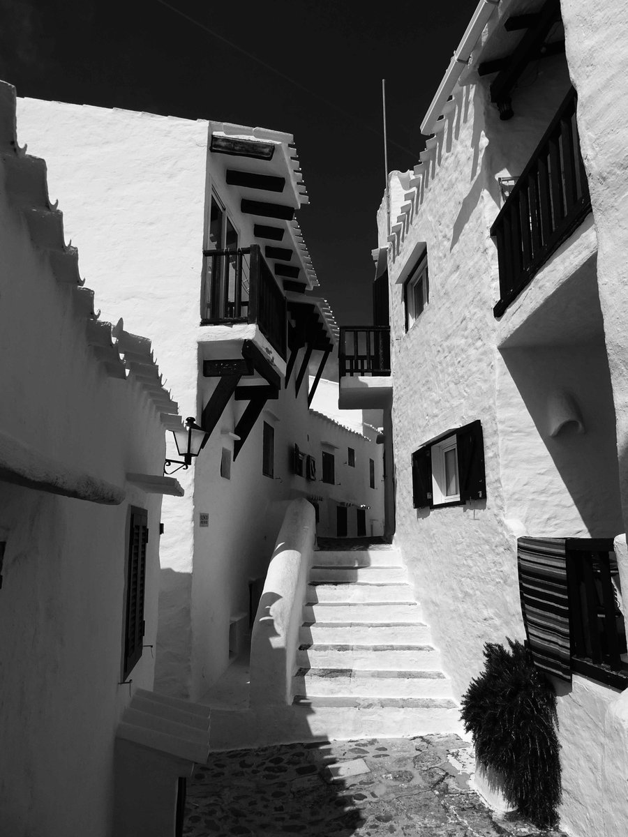 oscarvendrellf's tweet photo. Blanc...Binibèquer #binibèquer #menorca #paisoscatalans #santlluís #maó https://t.co/8pj2yFxCCk