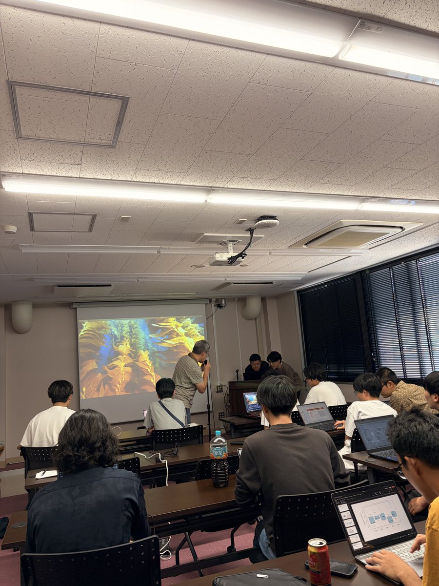 yoshidamasaaki's tweet photo. 最後の発表会の時間です!
#Rinkaihack https://t.co/L0Wm2SCGVd