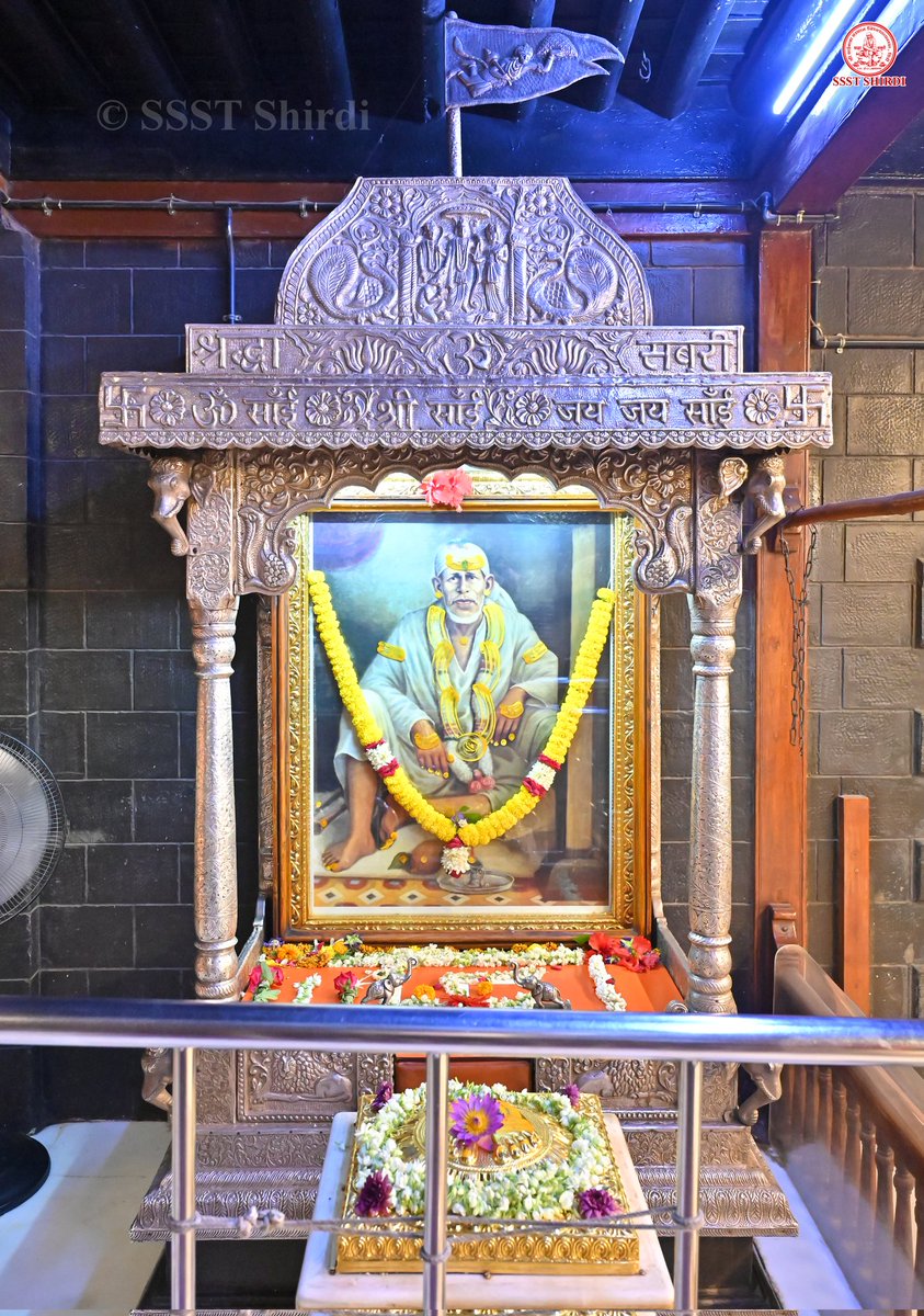 SSSTShirdi's tweet photo. *!! ॐ साई राम !!*
*श्री साईबाबा संस्थान विश्वस्त व्यवस्था,शिर्डी*
*!! ॐ Sai Ram !!*
*Shri Saibaba Sansthan Trust, Shirdi*
≈≈≈≈≈≈≈≈≈≈≈≈≈≈≈≈≈ 
*आरती :-माध्यान्ह आरती*
*गुरुवार ११ जून २०२६*  
*Aarti :-Madhyan Aarti*
*Thursday 11 Jun 2026* https://t.co/aAyDsXnQCQ