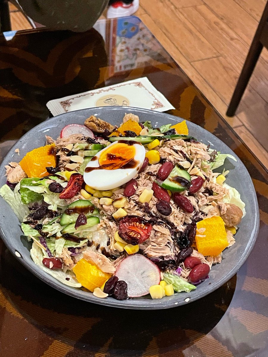 oshiomegie's tweet photo. Just had the creamiest truffle pasta at that hidden neighborhood bistro  The truffle aroma hit me as soon as I sat down—10/10 would bring my foodie crew back soon! https://t.co/e4FbltBG8T