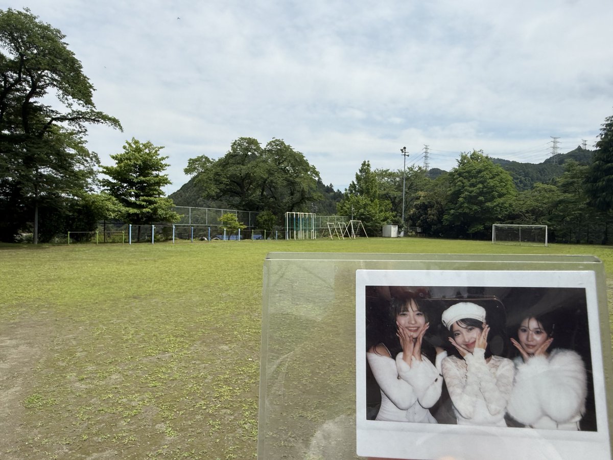 spmak8321's tweet photo. ユニ活っ
呼んでBlur MVのロケ地に行ってみた①
2年前の丁度今頃撮影に来たのかな?
スアちゃんとユラちゃん込みの5人のチェキで撮影したかった‥
#UNICODE #유니코드 #ユニコード https://t.co/5rcfNZiaRk