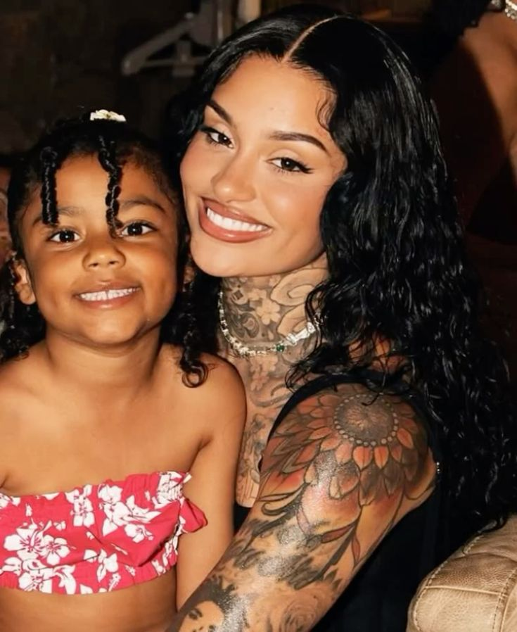 JustCasper_2's tweet photo. Kehlani with her daughter, Adeya🥹. https://t.co/PSyxe0OR6T