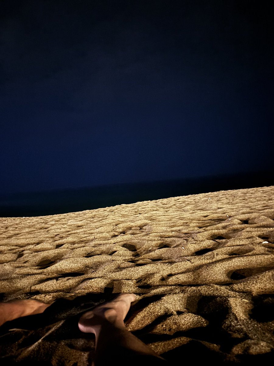 dythaniels's tweet photo. im at da beach https://t.co/Fg373PR69t
