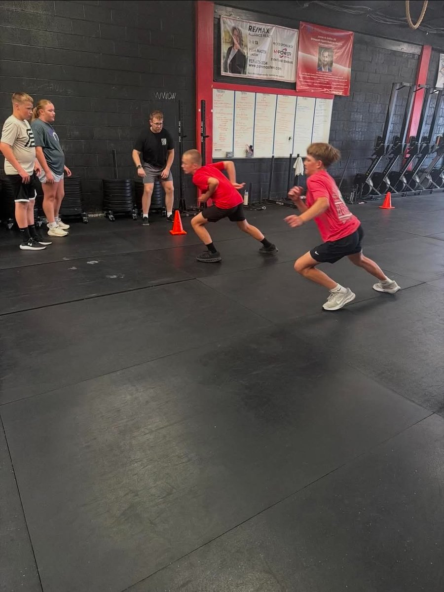 PorterZ50582's tweet photo. Putting in the work with @SamFaulknerSFTS I have been working on footwork, agility, and directionality. #widereceiver #classof2031 https://t.co/81L1D3u7Mi