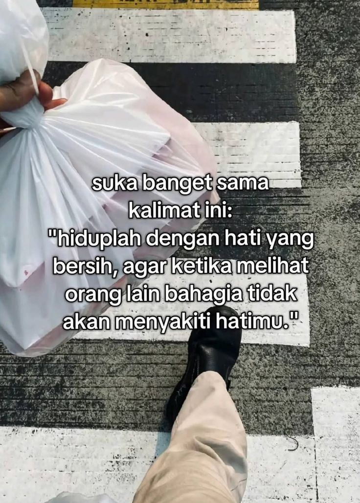 vicky tweet media