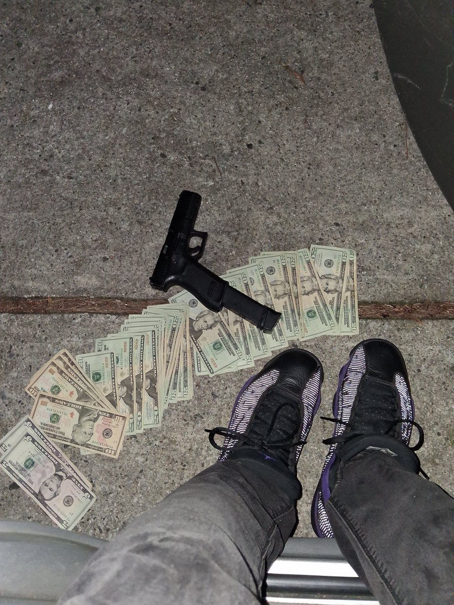 luhsike1's tweet photo. whole lotta bleeda shit man i'll never switxh on my sinnerz❤️‍🔥 https://t.co/2kcYfKQSf2