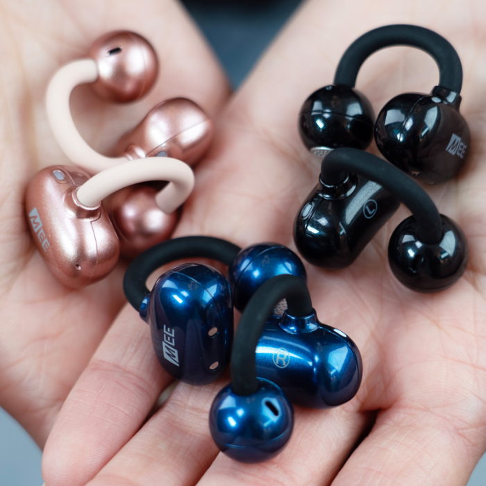 e_earphone's tweet photo. 🎉6/19発売！🎉

MEE audio PEBBLES AIR　e☆イヤホン オンラインストア価格￥5,500- (税込)

💙羽のように軽いオープンイヤー型イヤホン
💙快適な「イヤークリップ」デザイン
💙小さくてもパワフルなサウンド

https://t.co/k2fHjtPUJh

#新製品 #MEEaudio #eイヤホン https://t.co/JZhf9TUM1v