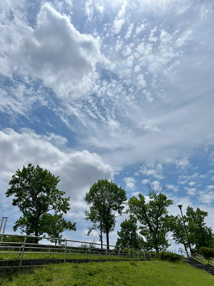 Jimin1Best's tweet photo. 雲の展覧会

#イマソラ
#横浜 https://t.co/GdkrKPU4fs