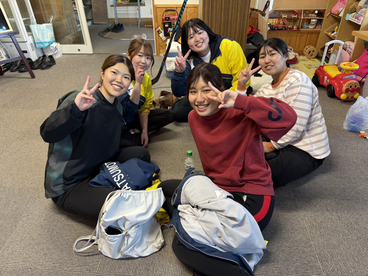 curlingobi's tweet photo. #道東カーリングリーグ
5月31日 6月4.8日結果

Lizards 7-3 ホットスタッフ
帯広ジュニア 4-3 畜大ルーキーズ
チーム氷迅 15-0 COCC
アルファベッツ 6-4 チーム釧路
カーリングマシーン軍団 1-12 帯広アベンジャーズ
ノーザンライツ 3-8 カーリングマシーン軍団 https://t.co/9YdRYbZGRY