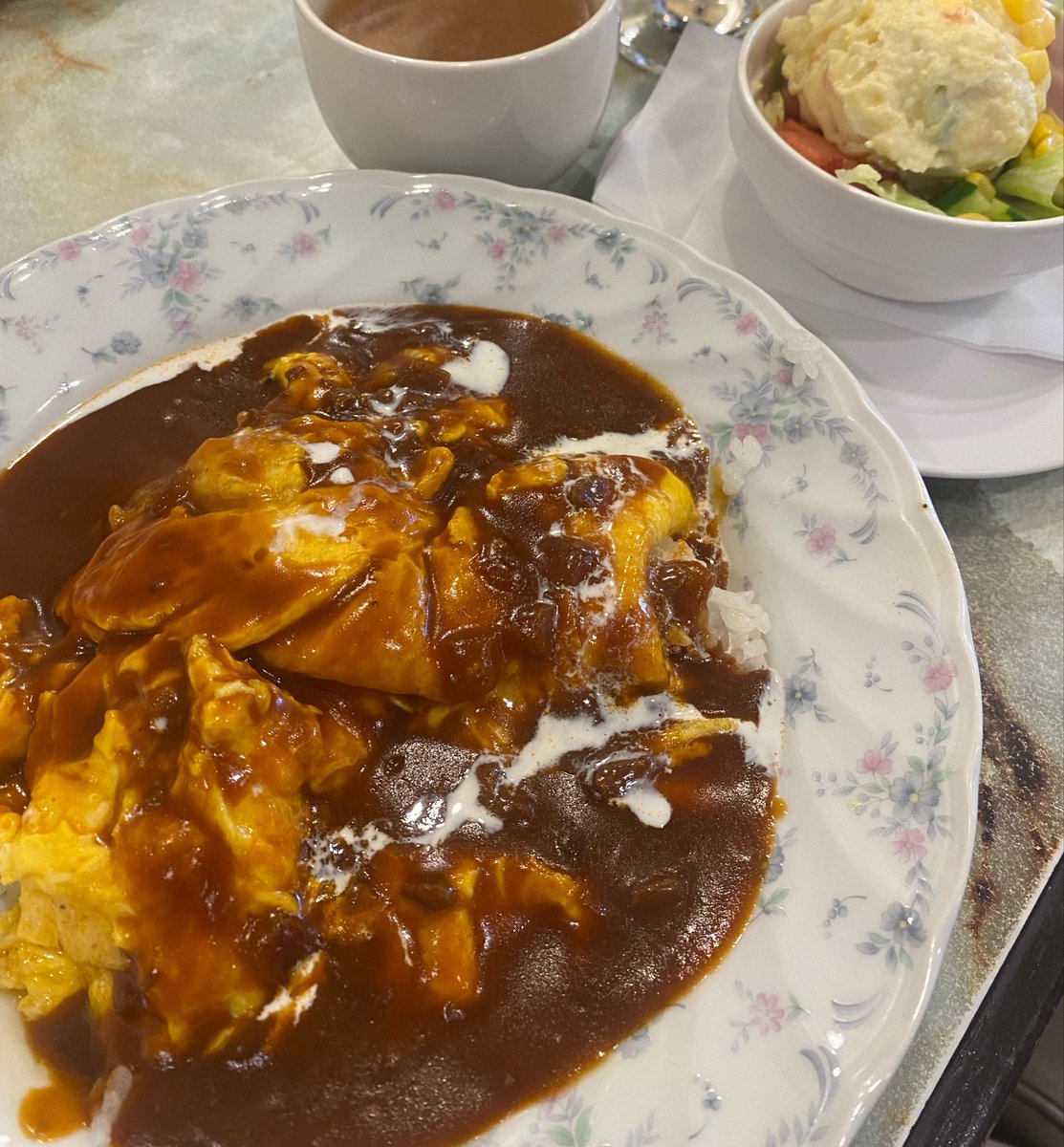 anzujampandayo's tweet photo. 覚えることが多すぎて
そして覚えられなくて
わけがわからない
愚痴でした

ランチしながら
吐き出し中🥺 https://t.co/3bOnMDippD