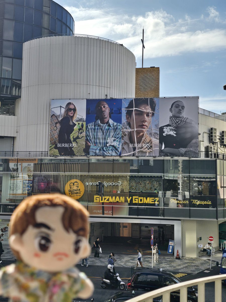 necomich's tweet photo. ❤️番外編❤️
ぬいちゃんもBrightくんに見惚れて固まってたよ🤭💗かっこいいもんね！！
そしてまーとぅとお茶🥤したよ🥰
楽しかったねー！！
#bbrightvc https://t.co/KEBqCgPviO