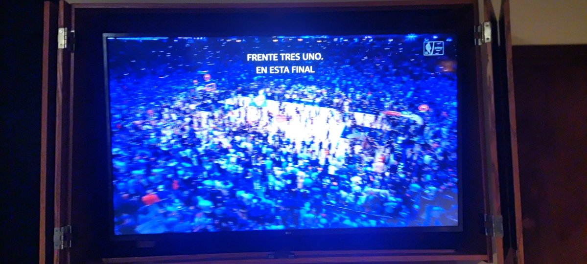 mannuu11's tweet photo. El deporte ráfaga no decepciona, ya denle el campeonato a los #knicks, se lo merecen #NBA https://t.co/sLMZJxDTz2