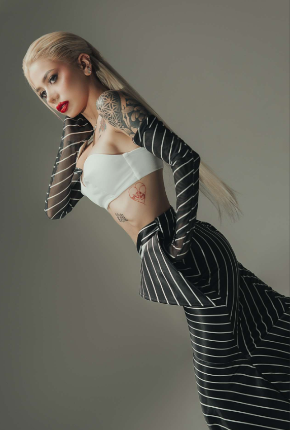HannaXConnor's tweet photo. You + me + no interruptions… sounds perfect
https://t.co/XS8GZVyMhl https://t.co/uwQ36Jz36J