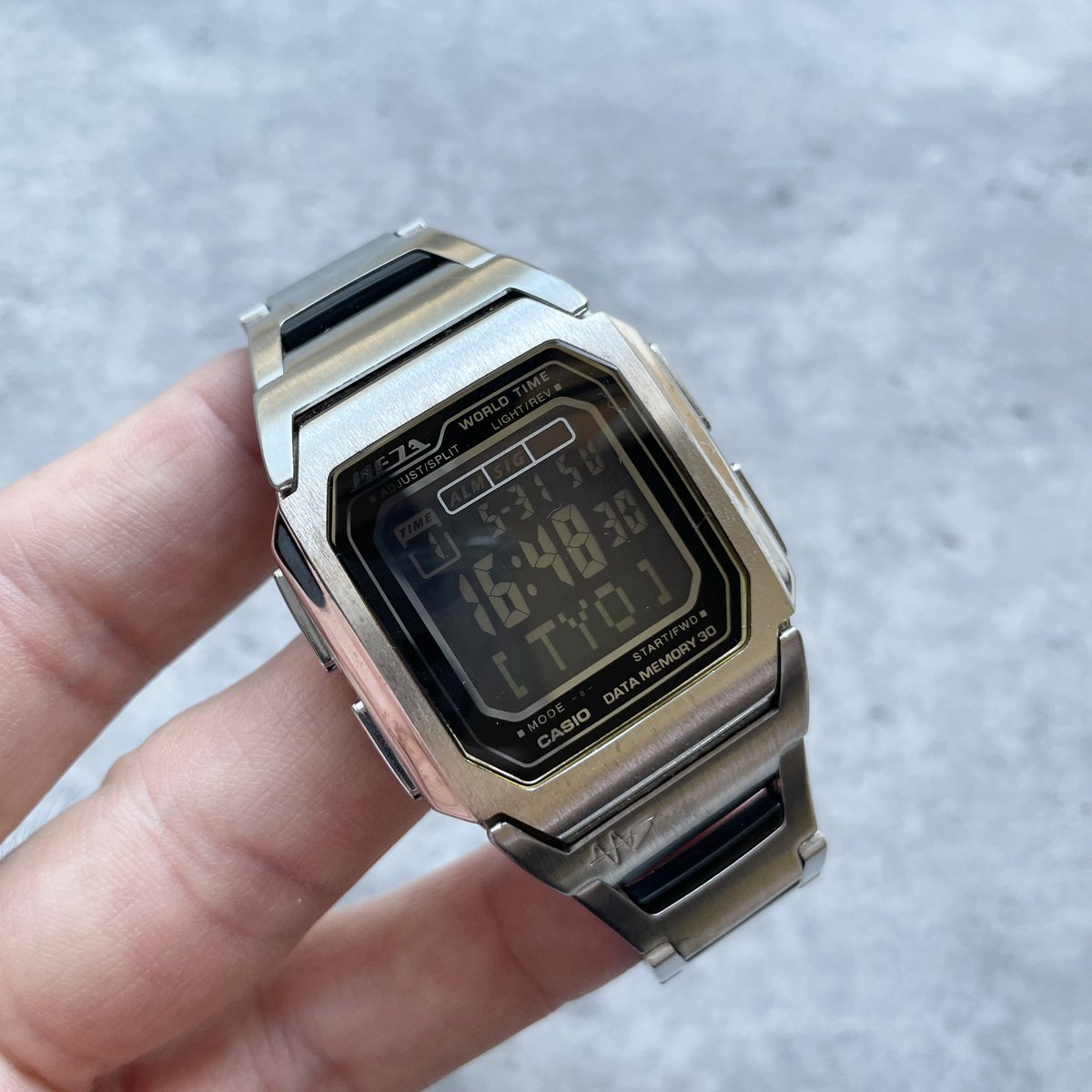 dig_ymoi's tweet photo. 90sCASIO.
東京とNYの時刻が見れる。
いかしてる。
#古着
#CASIO
#90s
#ブロガー https://t.co/IllBkBwj3M