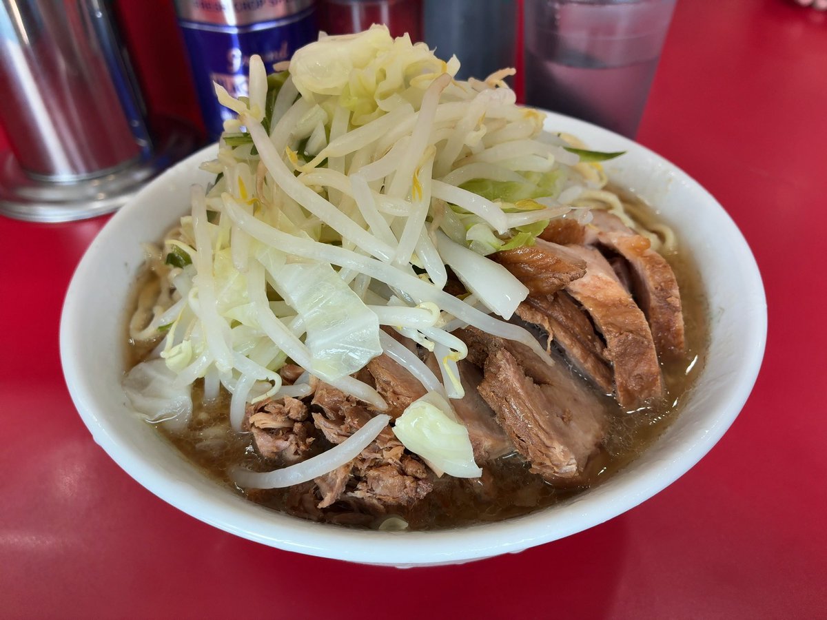 rsry525's tweet photo. ラーメン二郎　生田駅前店
小豚入り　Y
12時台10分待ち
美味しかったー！ https://t.co/PTlrONMZoy