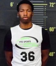 CUNextThu's tweet photo. @StewNeighbors @TerryLong81 @Bobo74771050944 @TeraThomas Much bigger guys? Karmelo is 5'11" 160, Austin 6'2" 230. That's not much bigger at all. 

One of his latest pictures shows him over foot as well, probably weighing more. https://t.co/fKbzVtVCwC