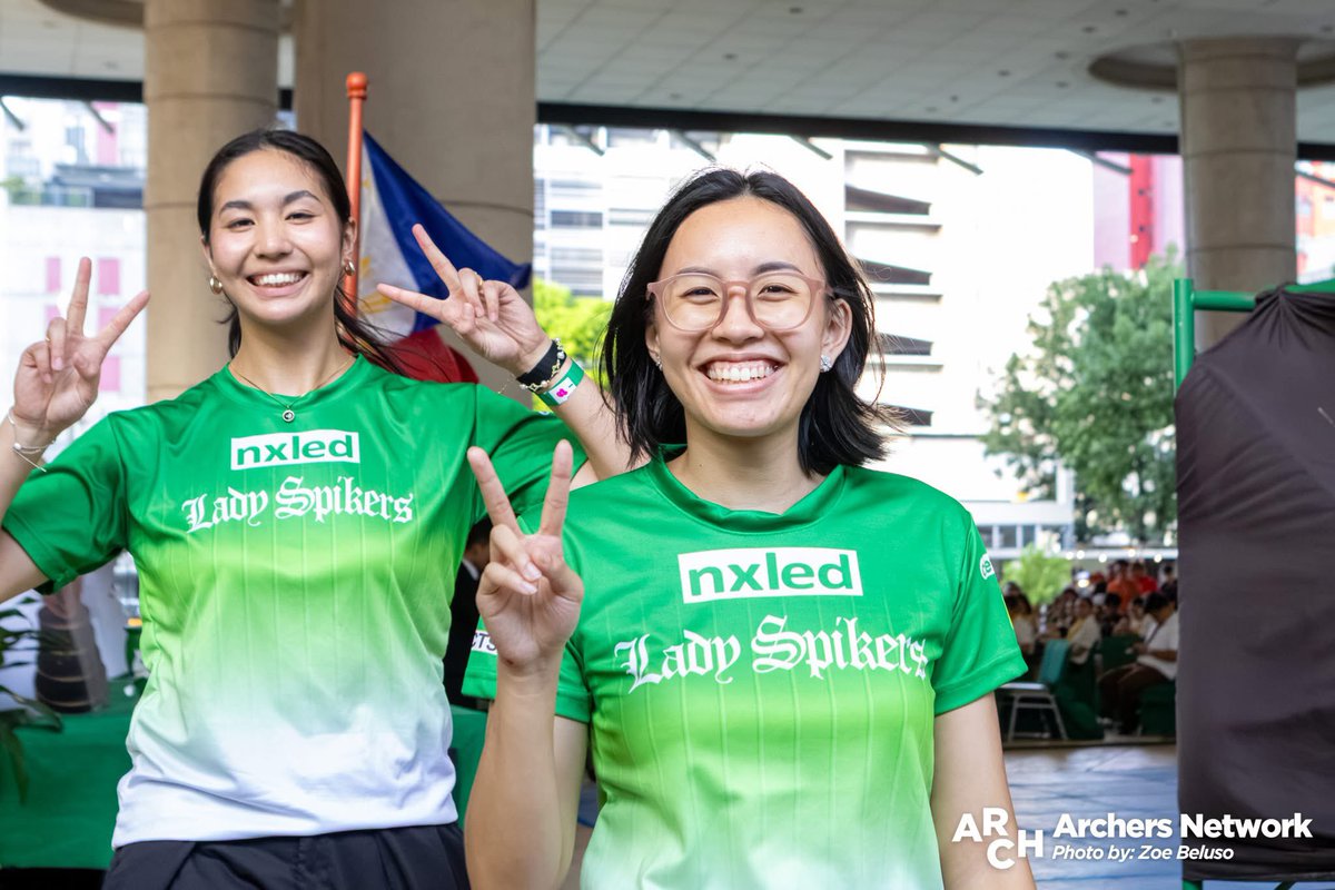 dlsugirls's tweet photo. my prettiest girls!! 💚 https://t.co/VSOT7peJ02