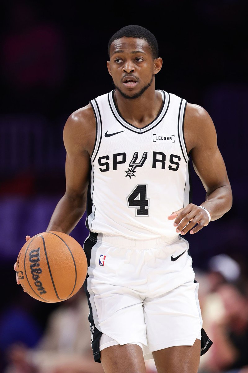 spinexel's tweet photo. Cut this man tonight. Just handing it over to the Knicks. https://t.co/v0u2irE3yz