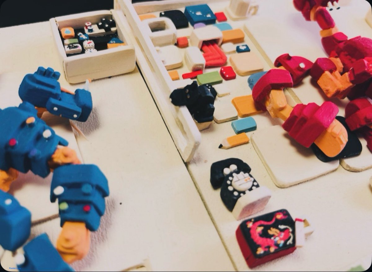 オーダー郵送完了して つぎは出展作品制作へ〜🏗️ 柵みたい🐶
