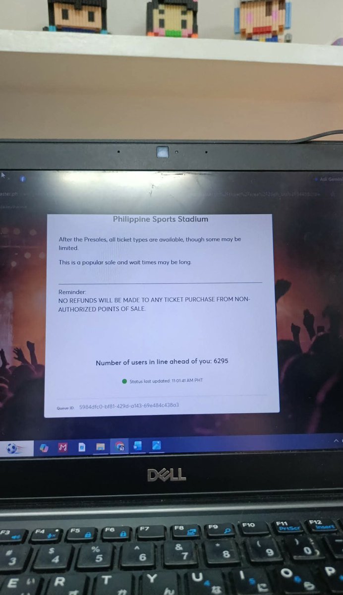 Melfarrrr's tweet photo. My queue earlier but still no ticket! AAAAAAAA
I HATE YOU LIVENATION!! I HATE YOUUUU https://t.co/55r12AAxDy
